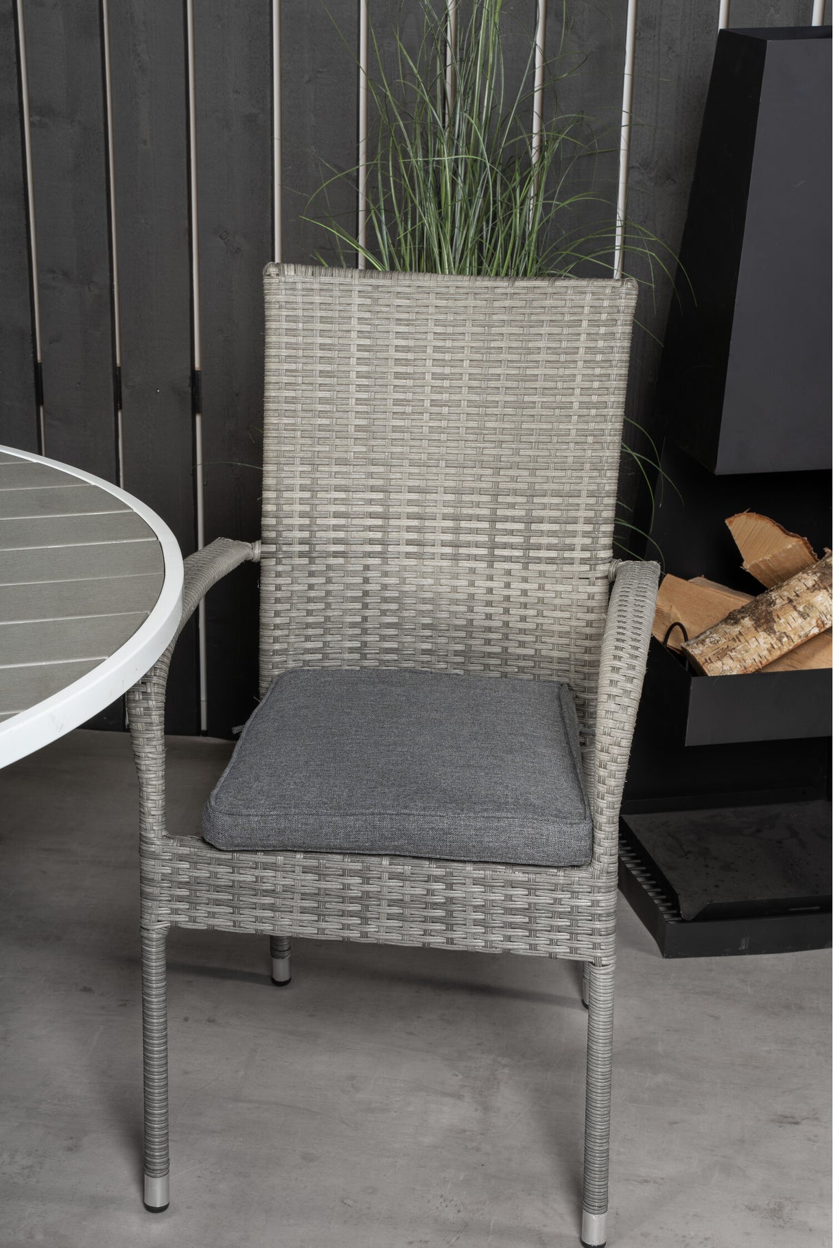 Conjunto de mesa y sillas 423037