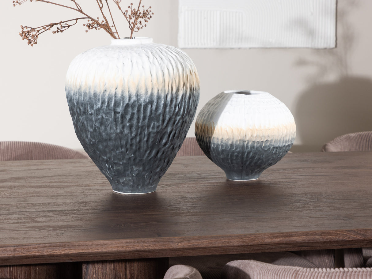 Conjunto de mesas y sillas para comedor 640266