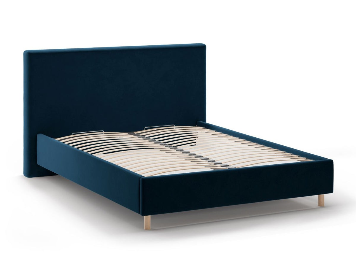 Cama 640736