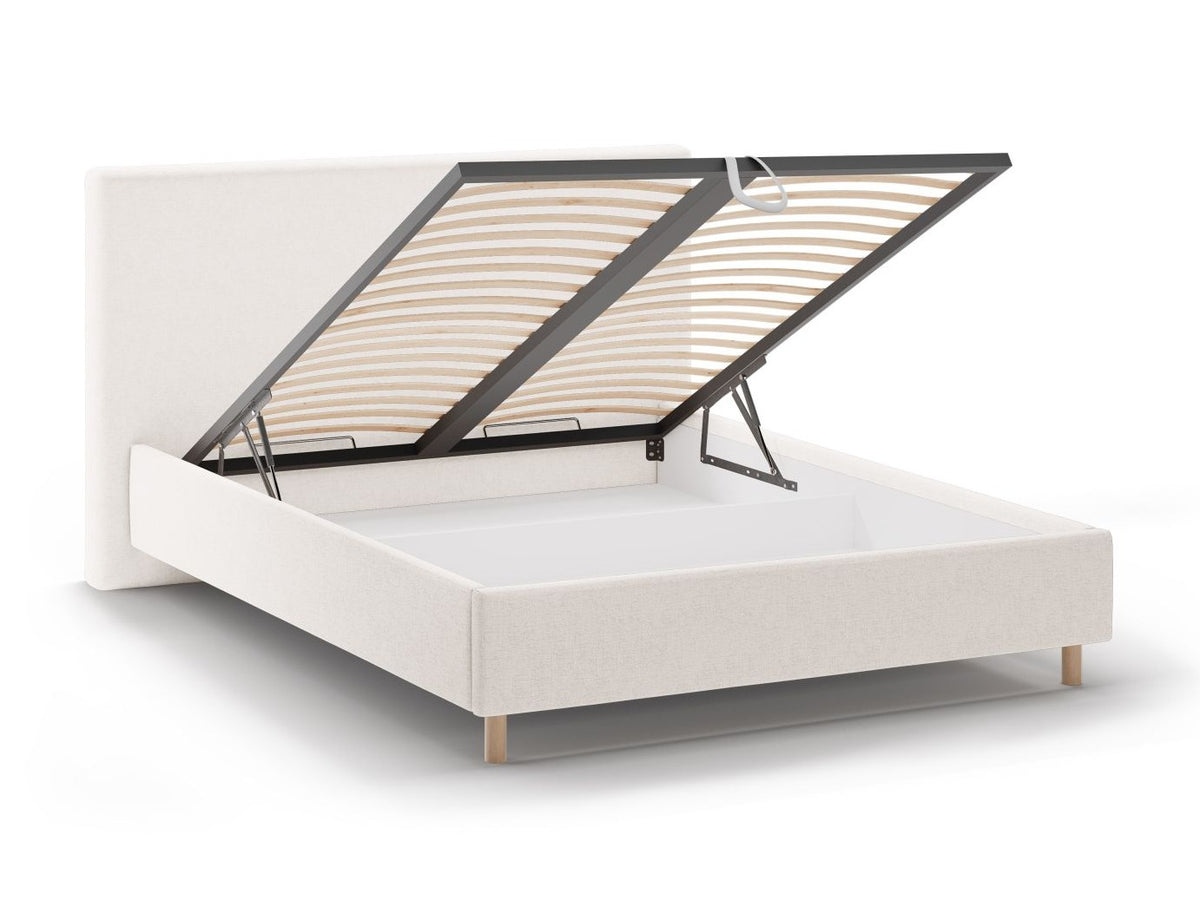 Cama 640736