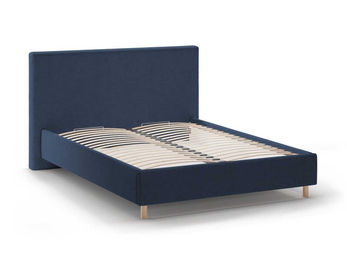 Cama 640736