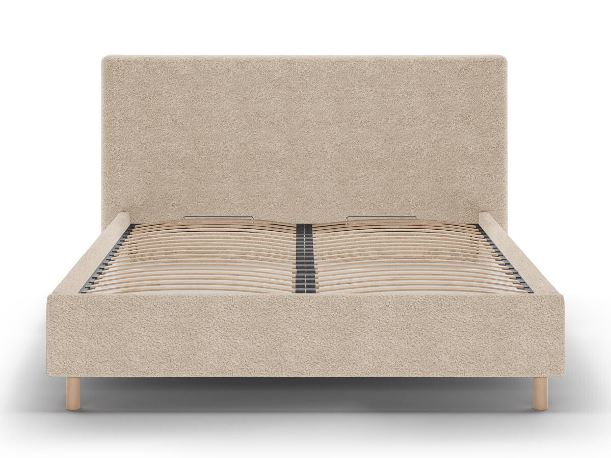 Cama 640736