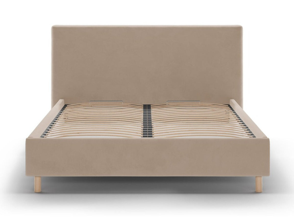 Cama 640736