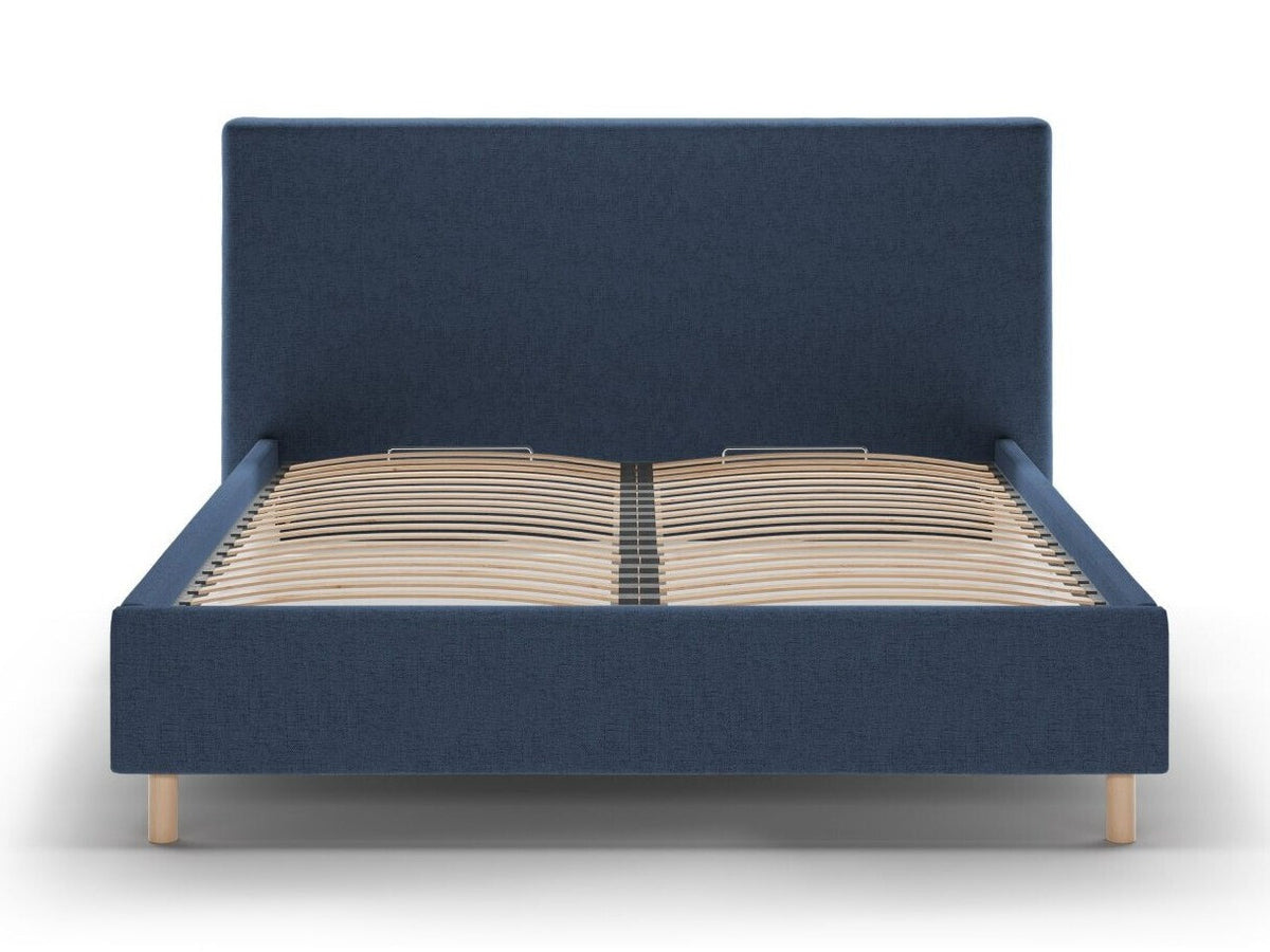 Cama 640736