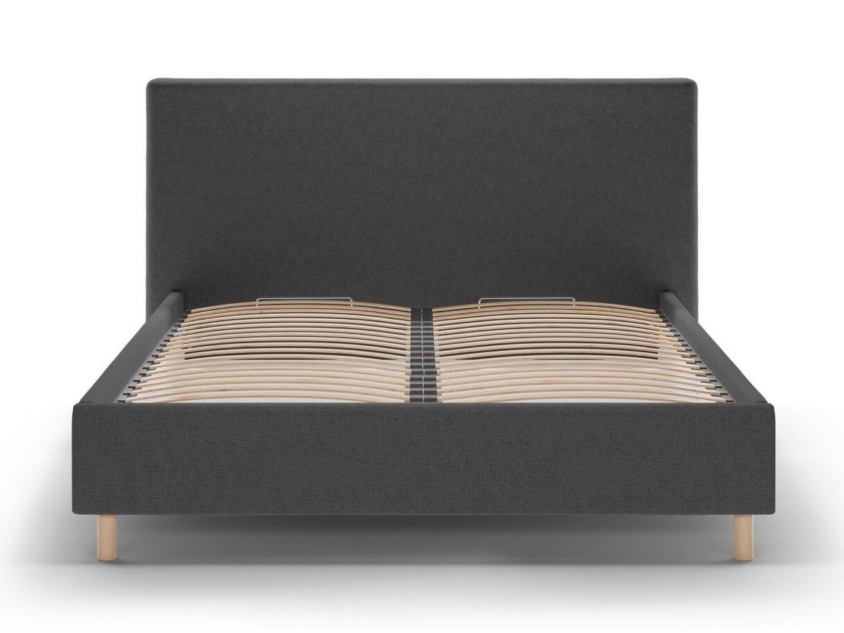 Cama 640736