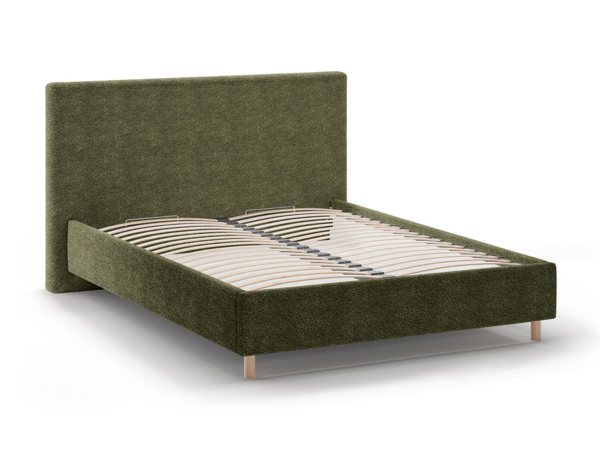 Cama 640736
