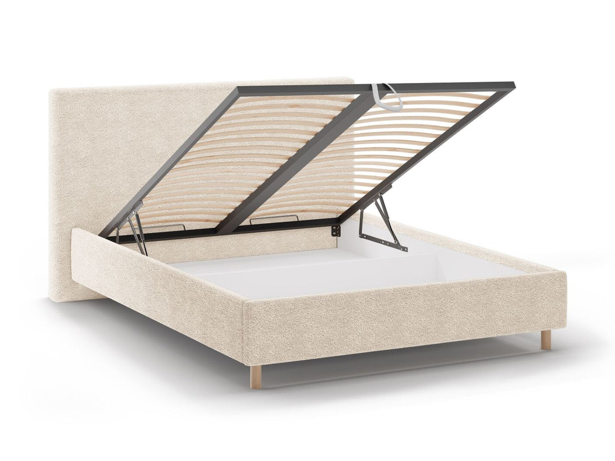 Cama 640736