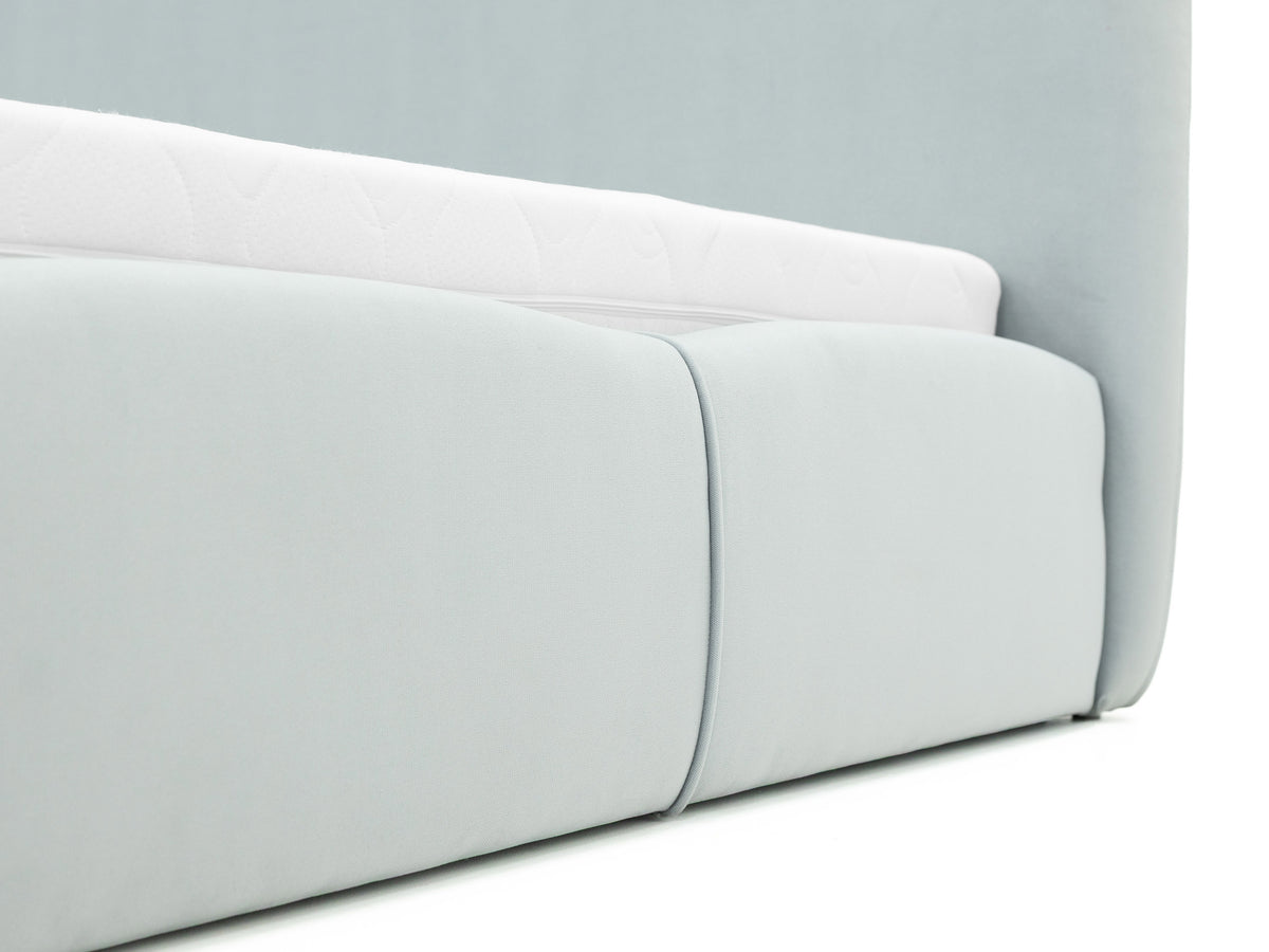 Cama 682796