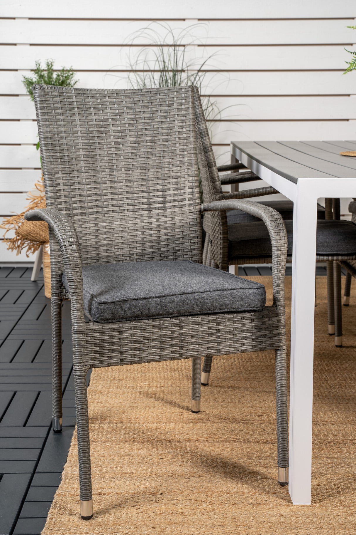 Conjunto de mesa y sillas 413169