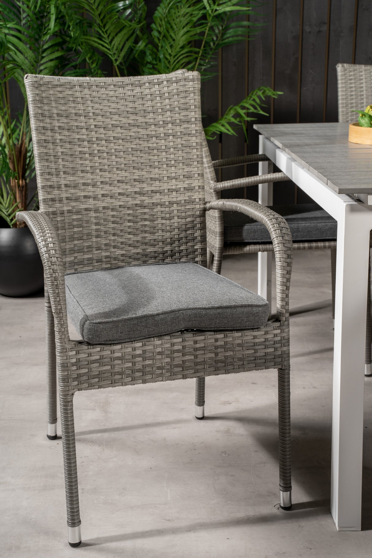 Conjunto de mesa y sillas 423136