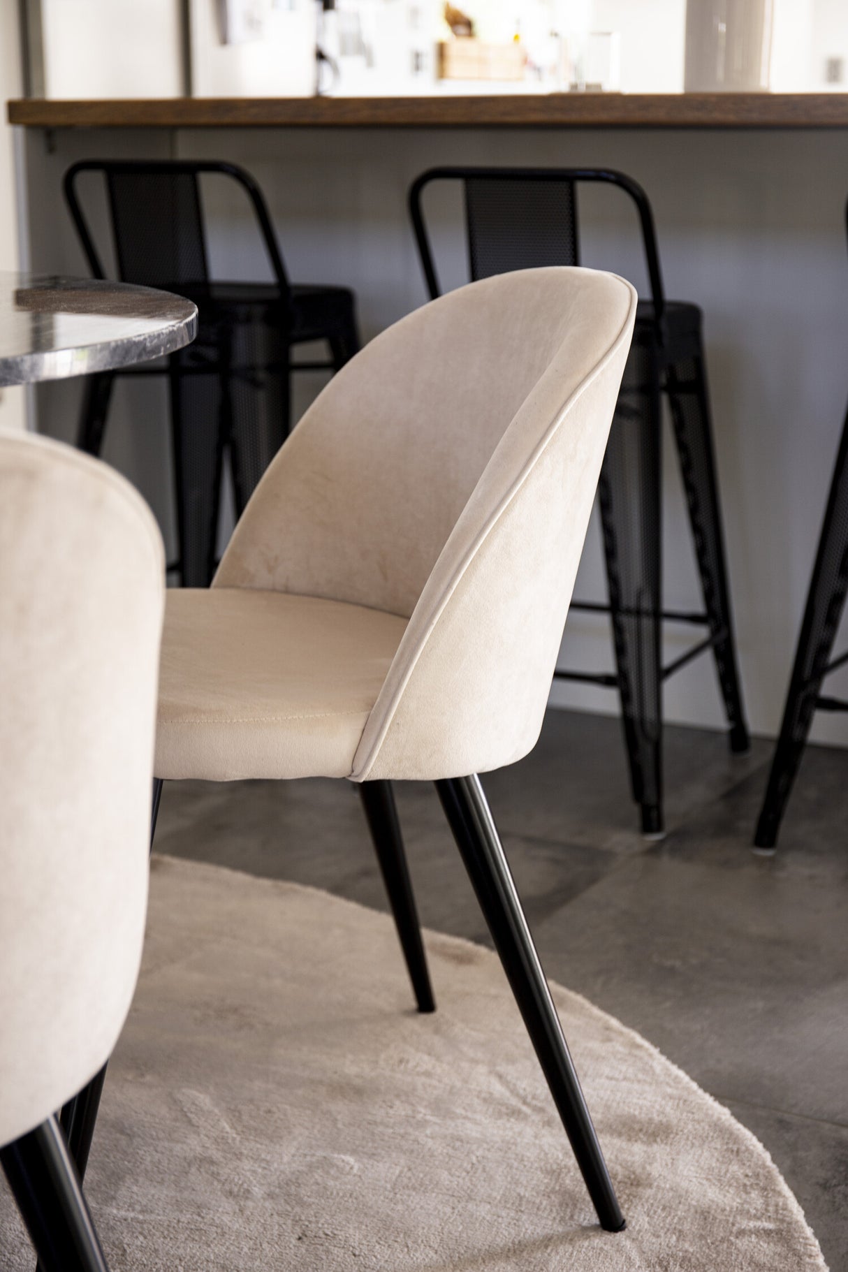 Conjunto de mesas y sillas para comedor 429586