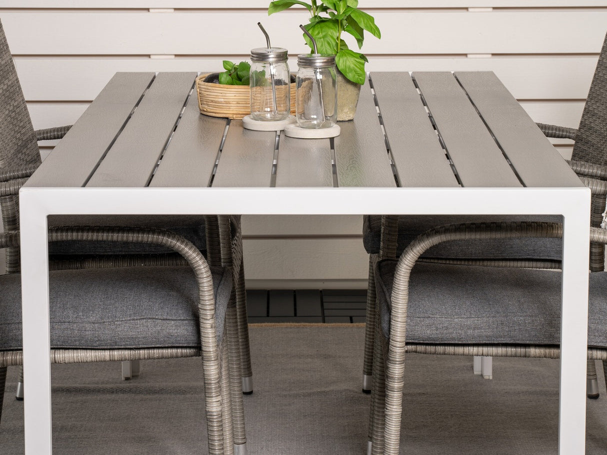 Conjunto de mesa y sillas 576846