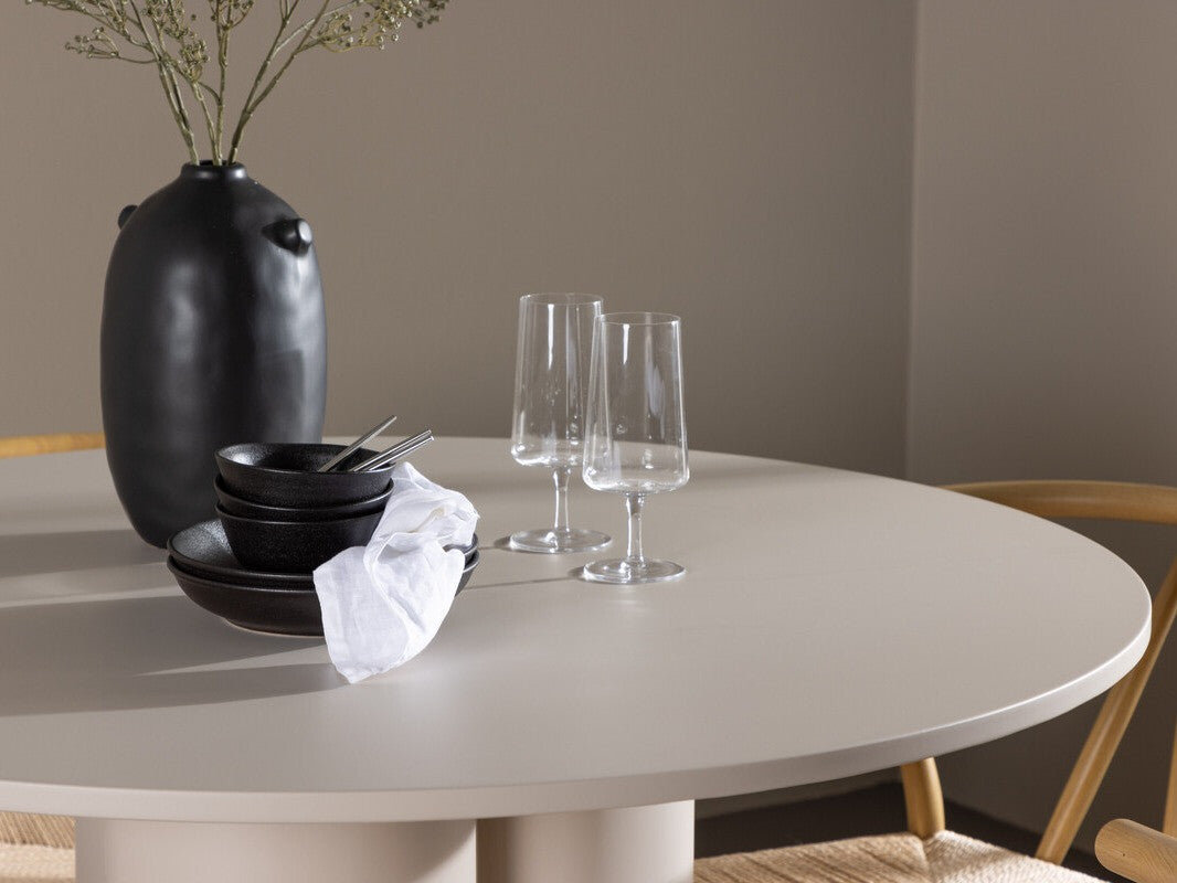 Conjunto de mesas y sillas para comedor 577442