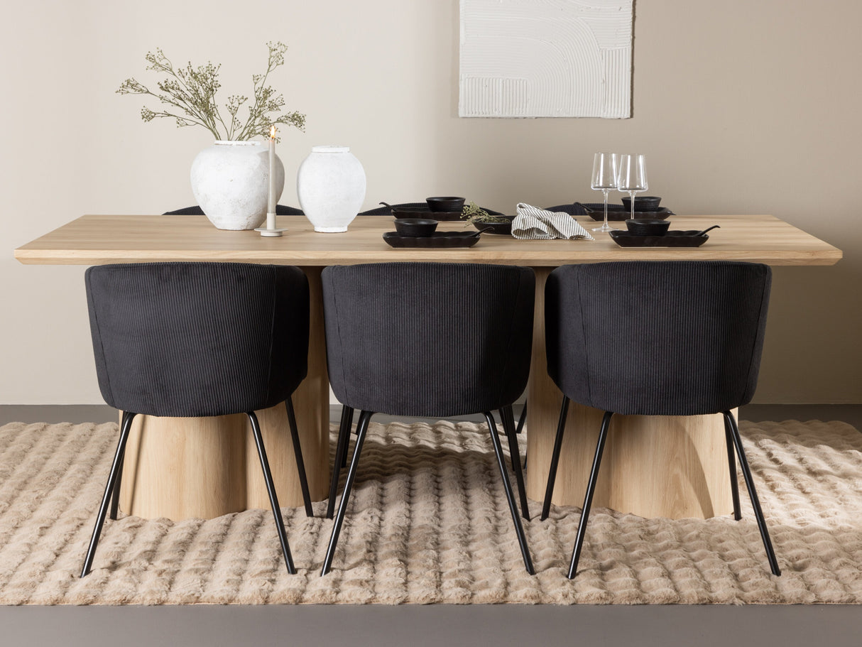 Conjunto de mesas y sillas para comedor 640254
