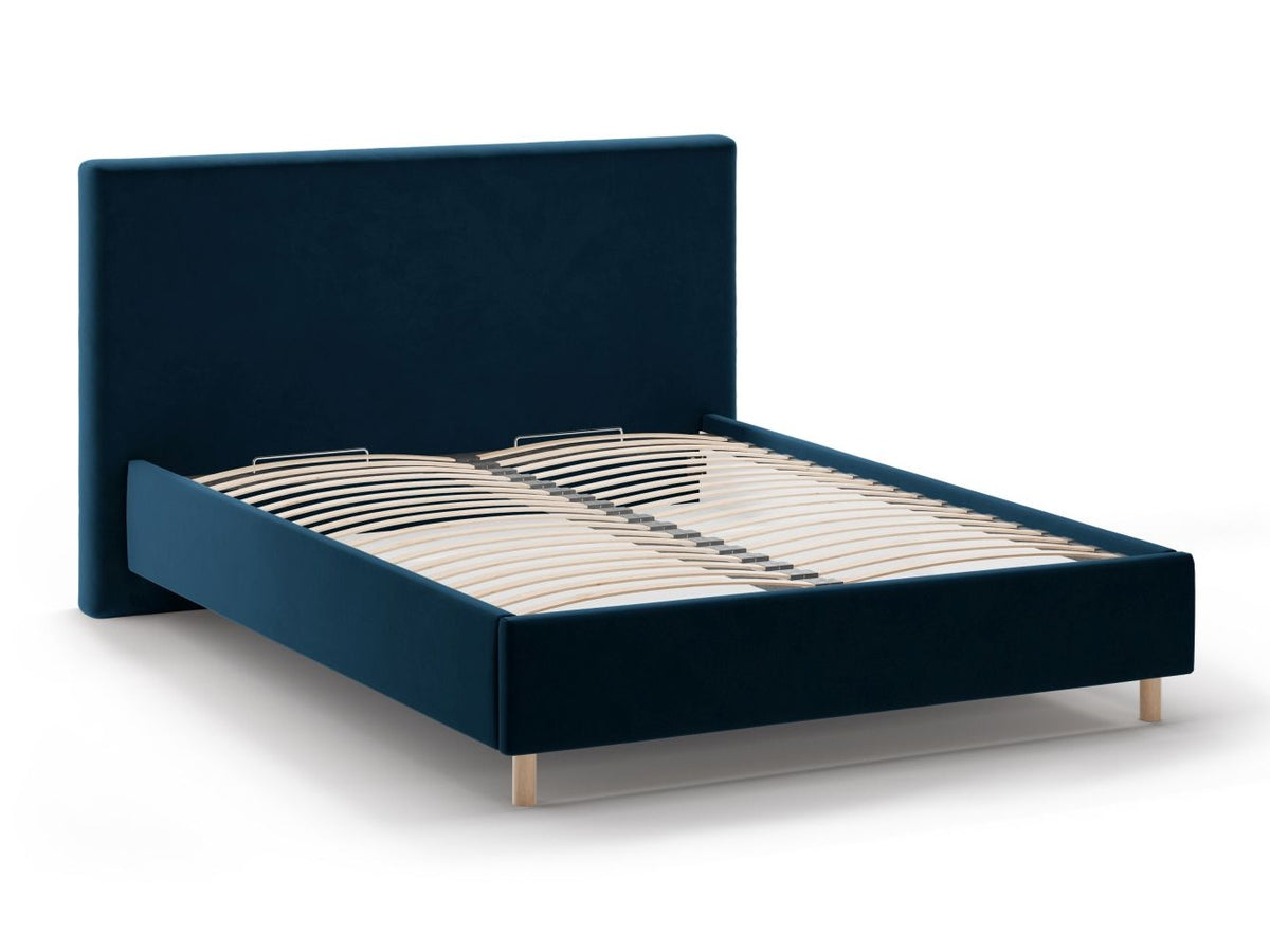 Cama 640736