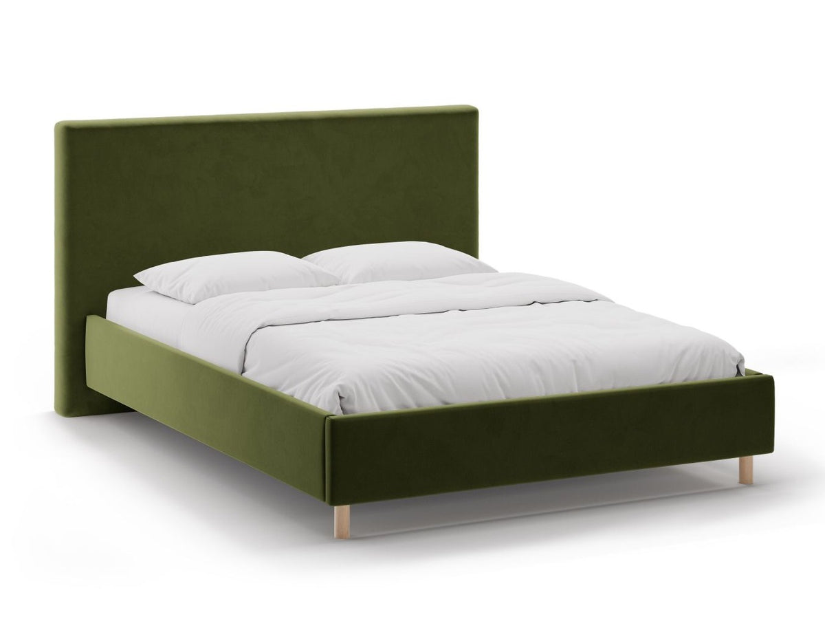 Cama 640736