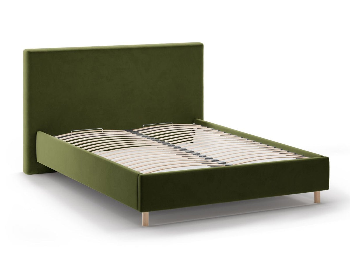Cama 640736