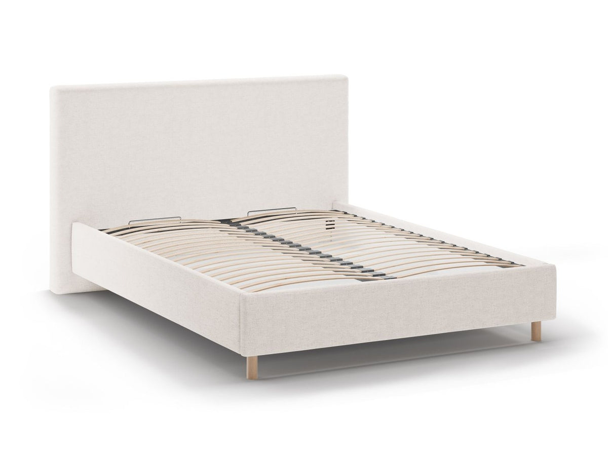Cama 640736