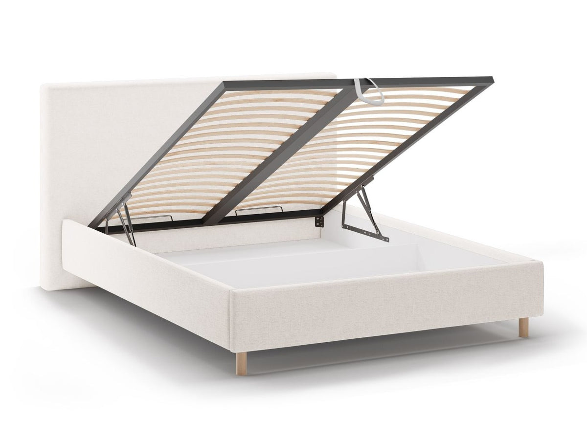 Cama 640736