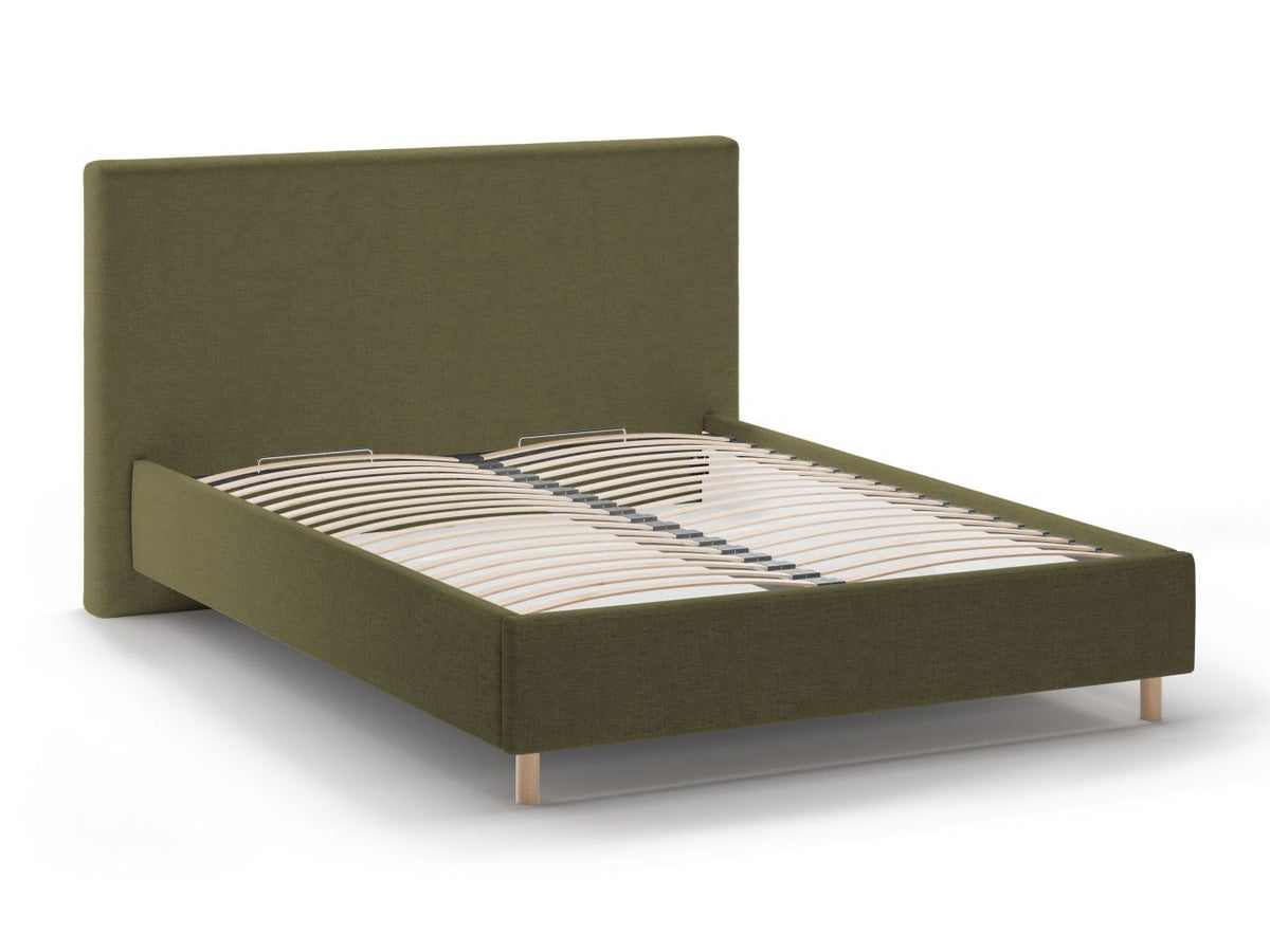 Cama 640736