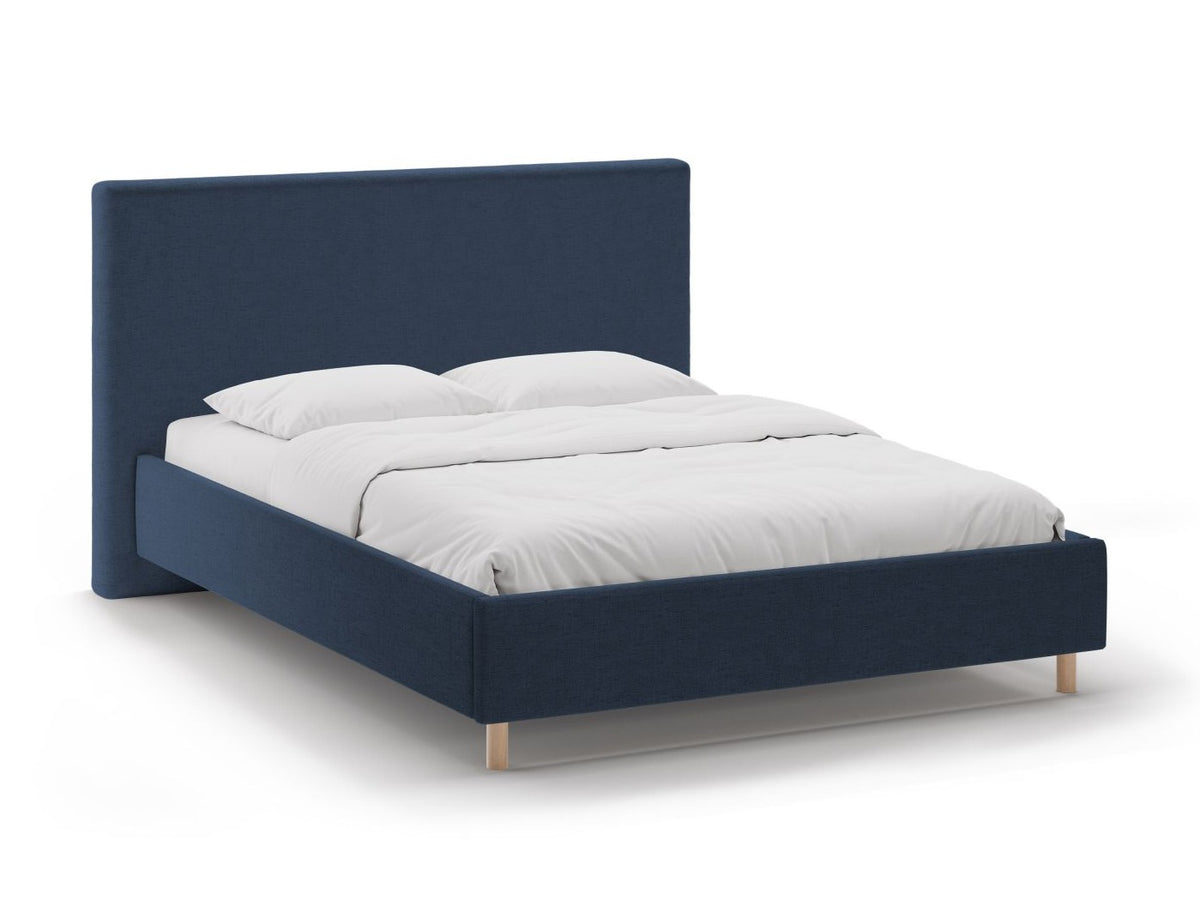 Cama 640736