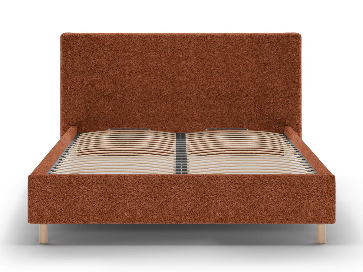 Cama 640736