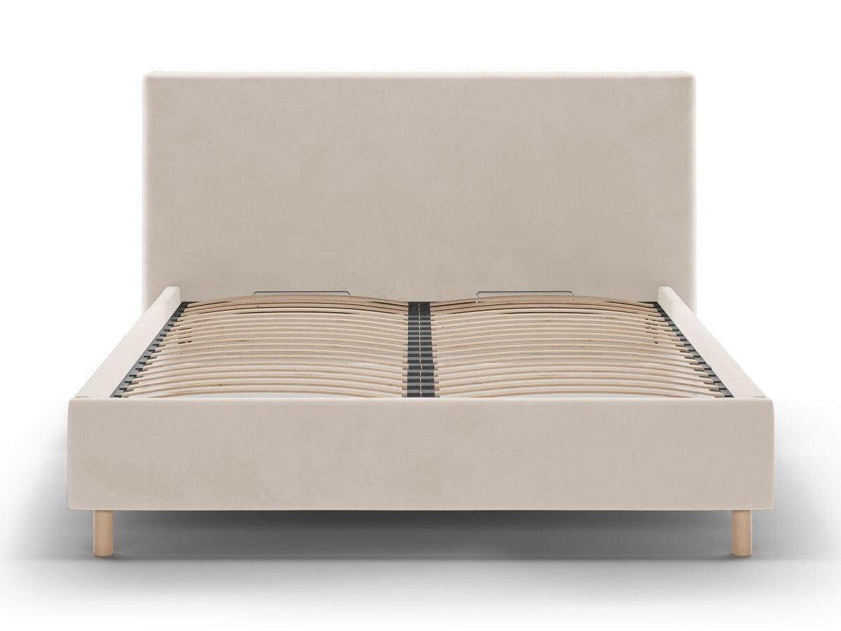 Cama 640736