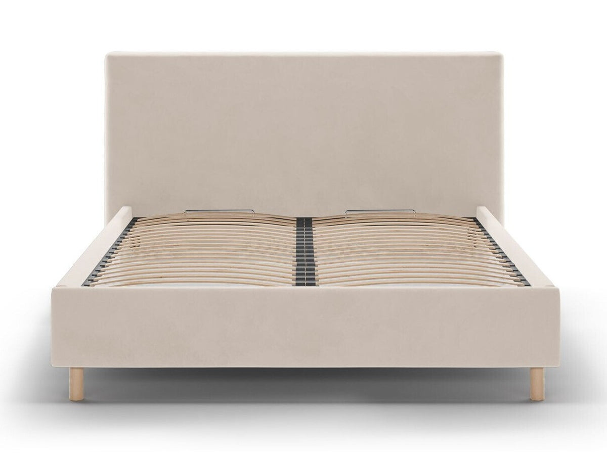 Cama 640736