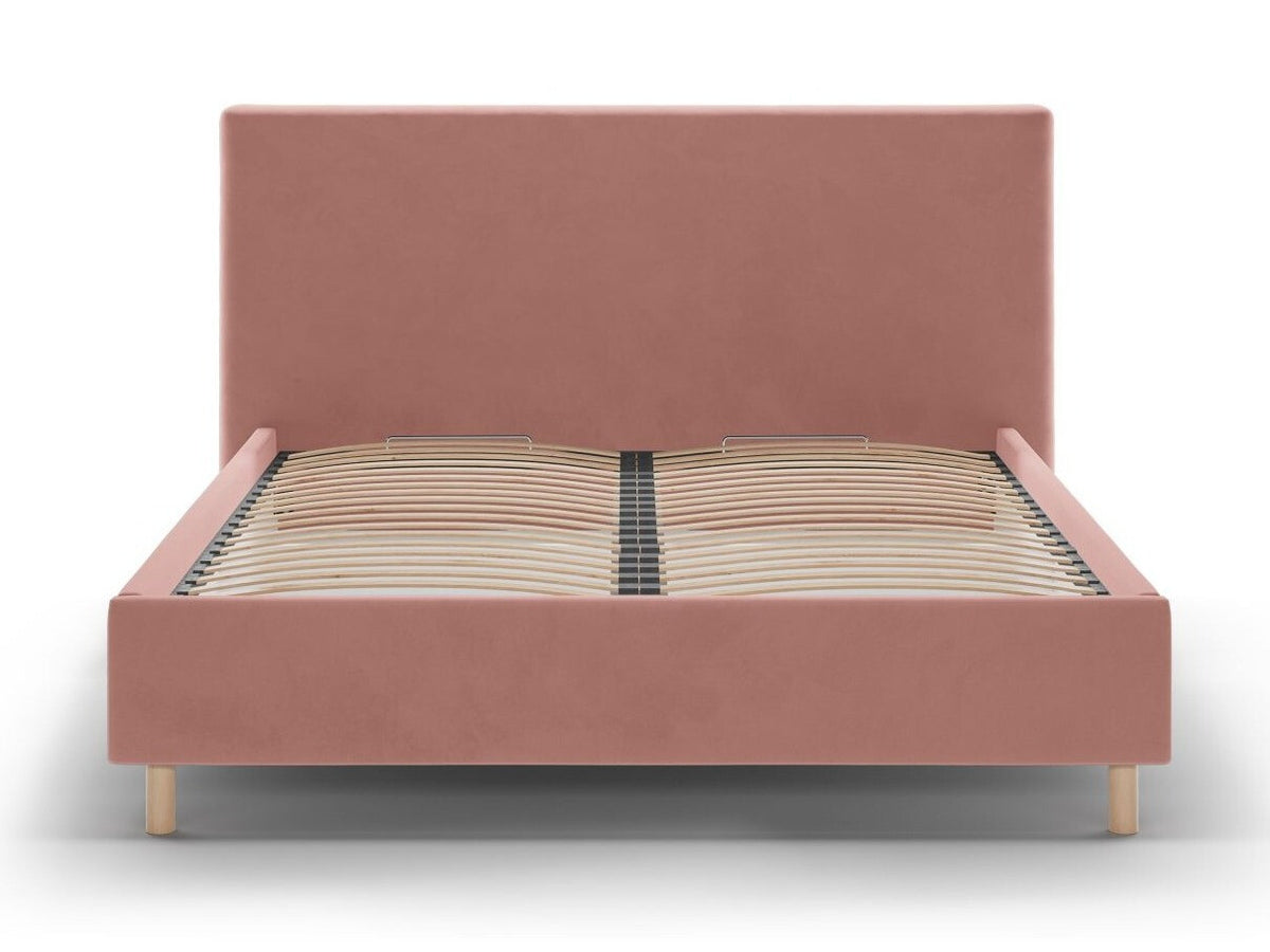 Cama 640736