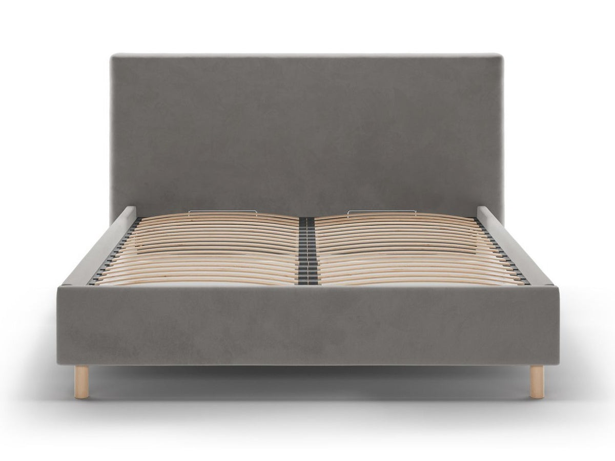 Cama 640736