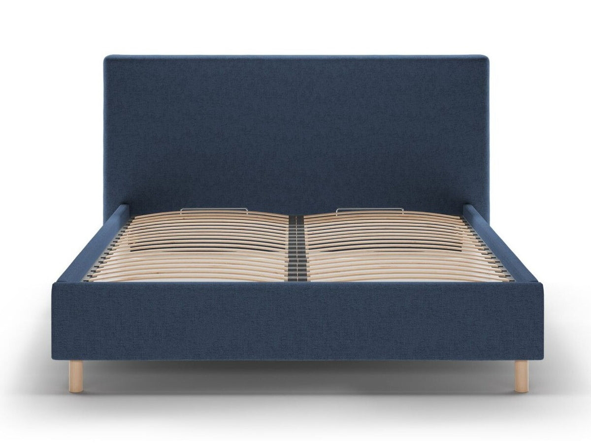 Cama 640736