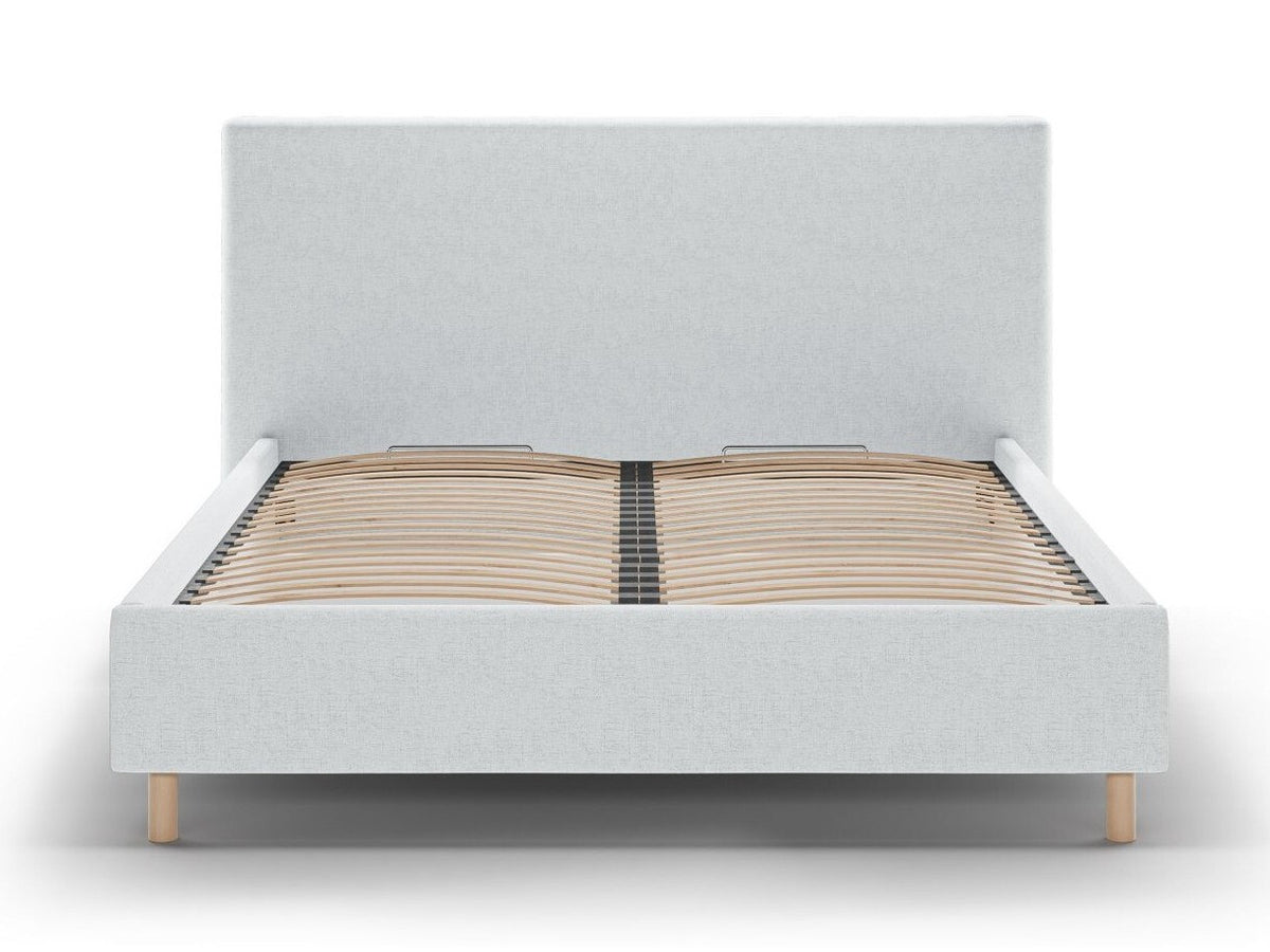 Cama 640736