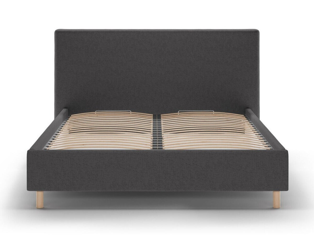 Cama 640736