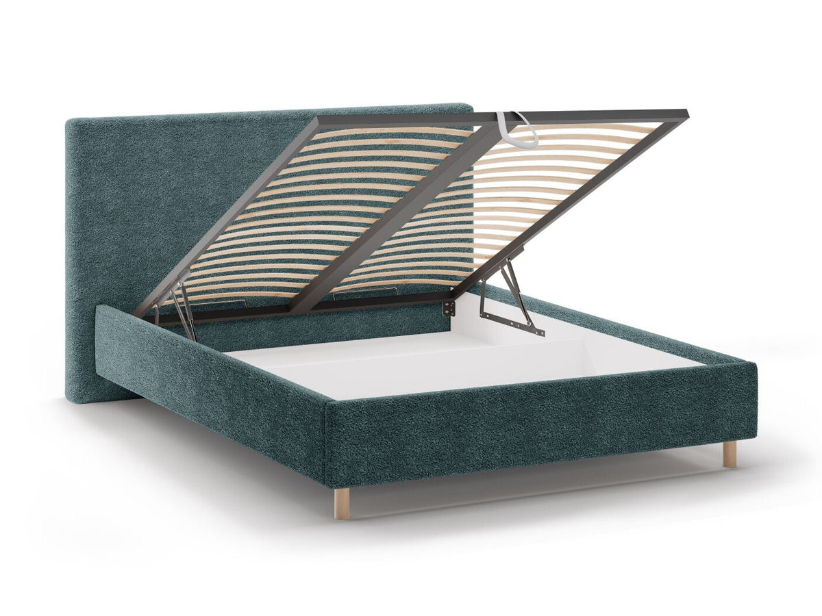 Cama 640736