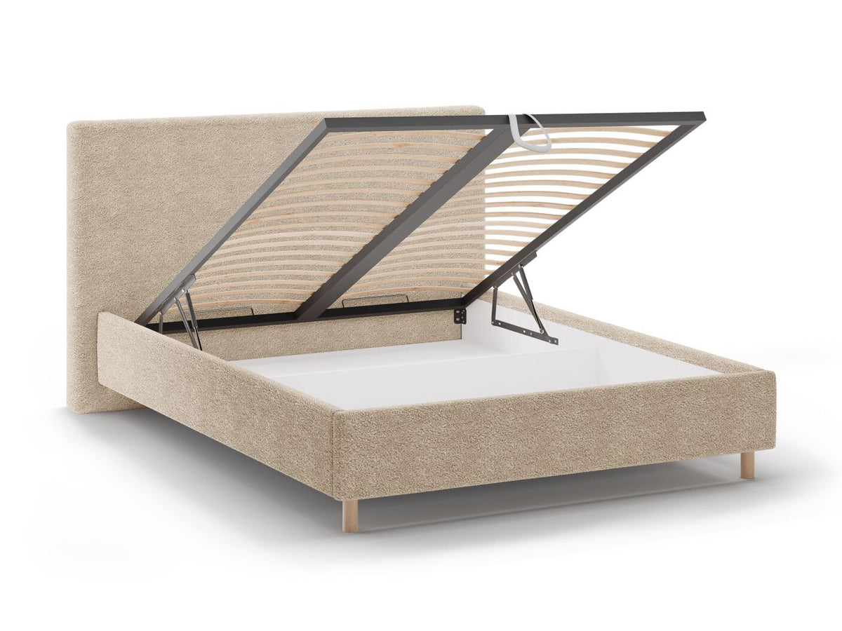 Cama 640736