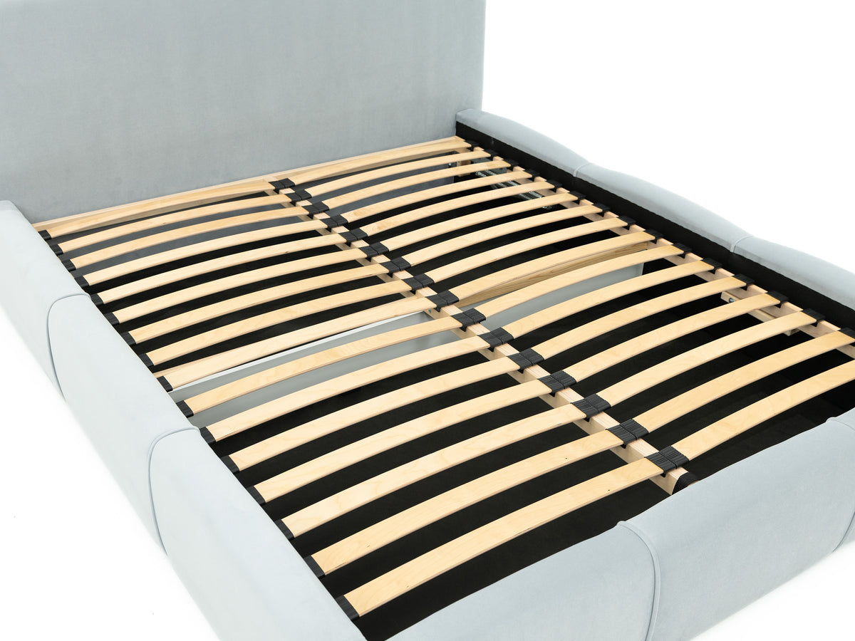 Cama 682796